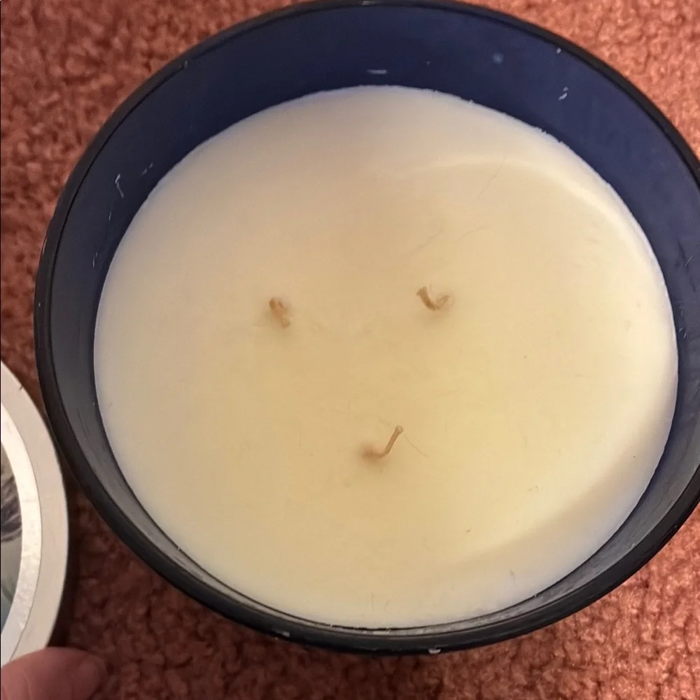 Beach Cruise Blue Scented Candle - Picture 5 of 6